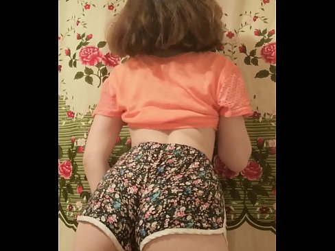 ❤️ Giovane pupa sexy fa uno striptease riprendendo i suoi pantaloncini alla telecamera ❤ Pornoal it.virtsextor.ru ❌