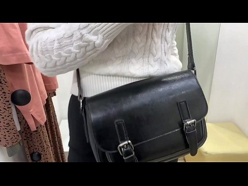 ❤️ Masturbazione pubblica della giovane cagna FeralBerry con un dildo nel camerino ❤ Pornoal it.virtsextor.ru ❌