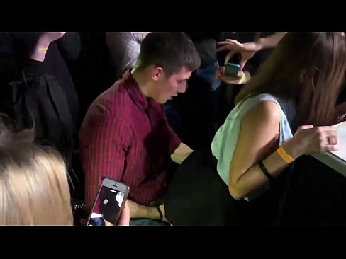 ❤️ Sesso reale in un nightclub russo. Ragazza russa di 18 anni nell'ano e nella vagina scopata in un nightclub ❤ Pornoal it.virtsextor.ru ❌