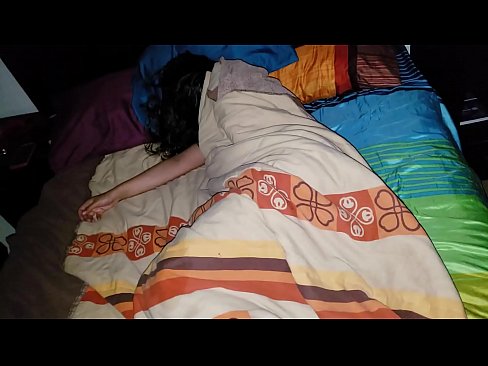 ❤️ Figliastro che rimprovera la sua giovane matrigna mentre lei dorme ❤ Pornoal it.virtsextor.ru ❌